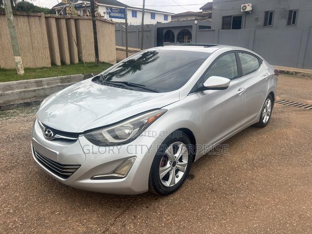 Hyundai Elantra 2016 Silver