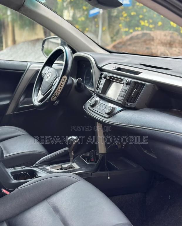 Toyota RAV4 2018 Gray