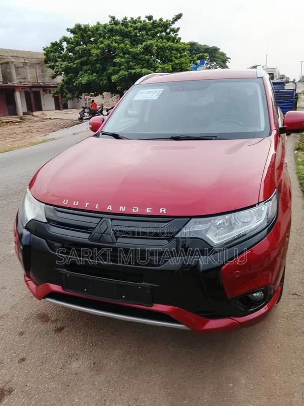 Mitsubishi Outlander 2016 Red
