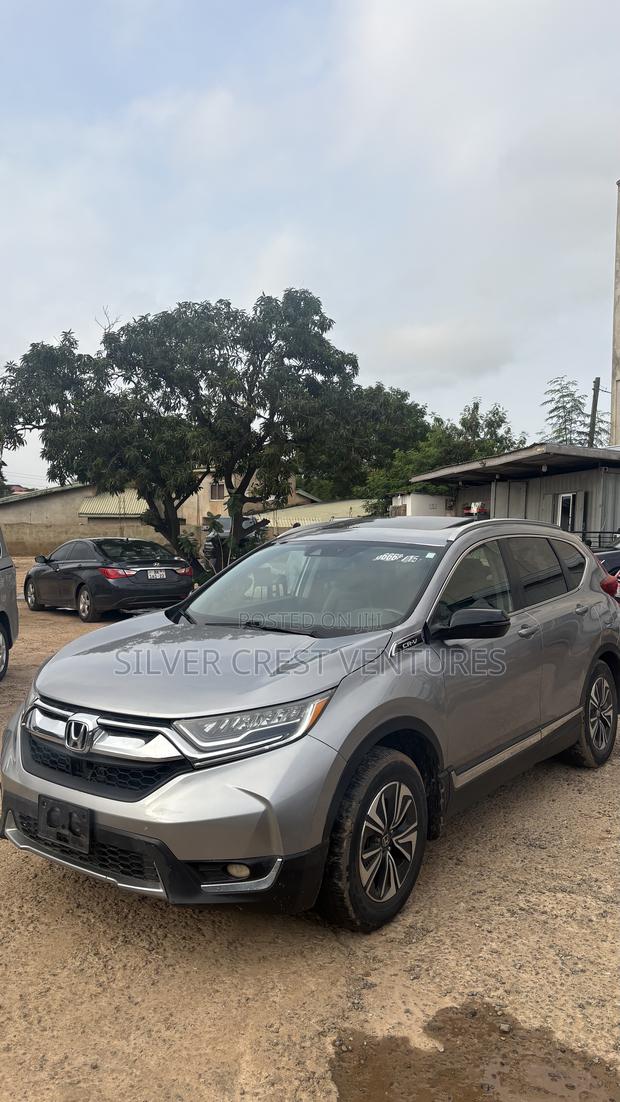 Honda CR-V Touring AWD 2018 Gray