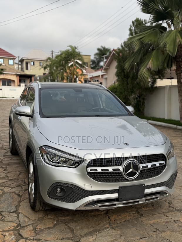 Mercedes-Benz CLA-Class 2021 Silver