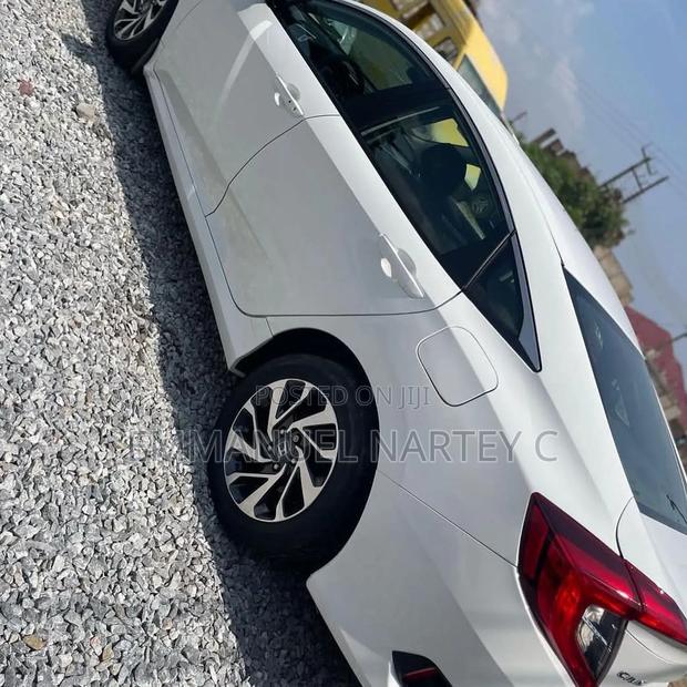 Honda Civic 2017 White