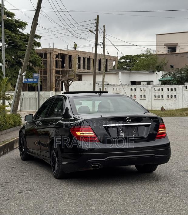 Mercedes-Benz C250 2014 Black