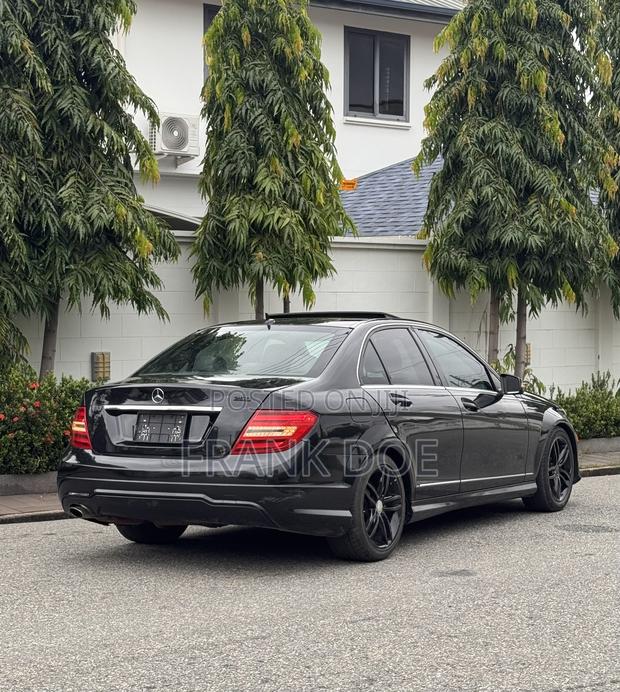 Mercedes-Benz C250 2014 Black