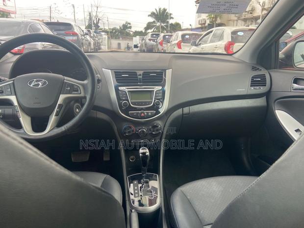 Hyundai Accent 2014 Red