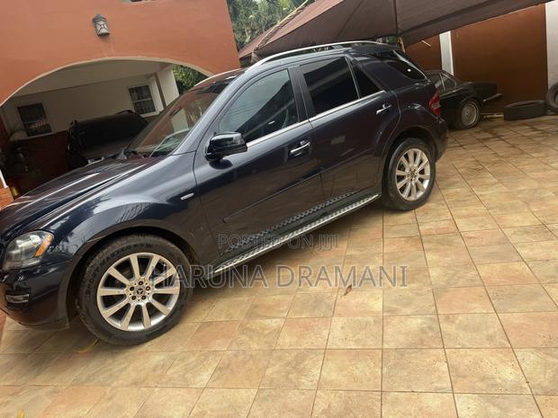 Mercedes-Benz M Class ML 350 BlueTEC 4Matic 2012 Blue