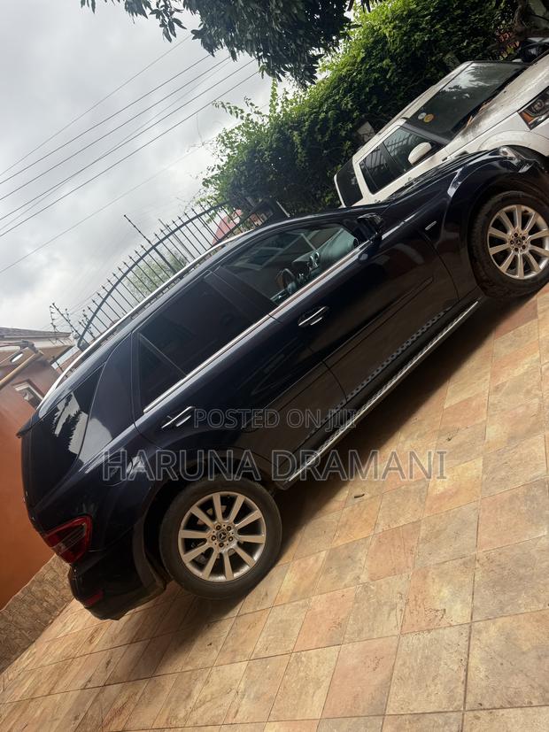 Mercedes-Benz M Class ML 350 BlueTEC 4Matic 2012 Blue