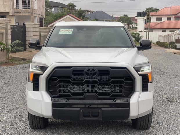 Toyota Tundra Limited CrewMax 4WD SB w/5.5' Bed 2025 White