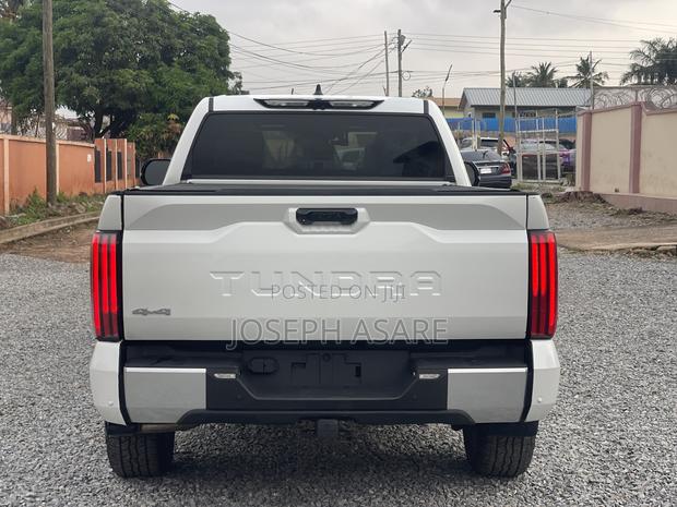 Toyota Tundra Limited CrewMax 4WD SB w/5.5' Bed 2025 White