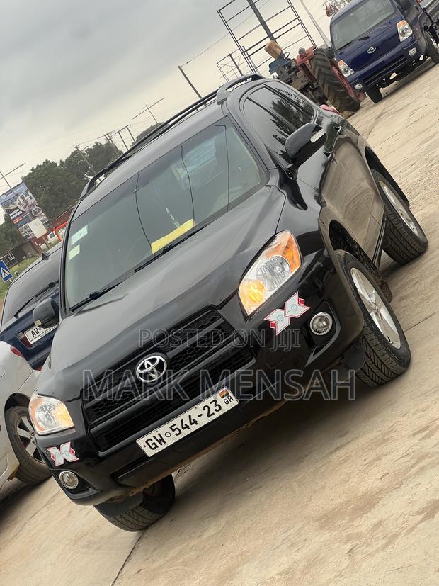 Toyota RAV4 2011 Black