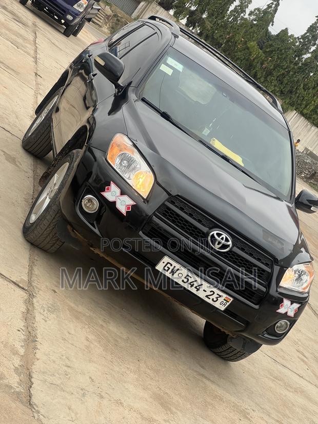 Toyota RAV4 2011 Black
