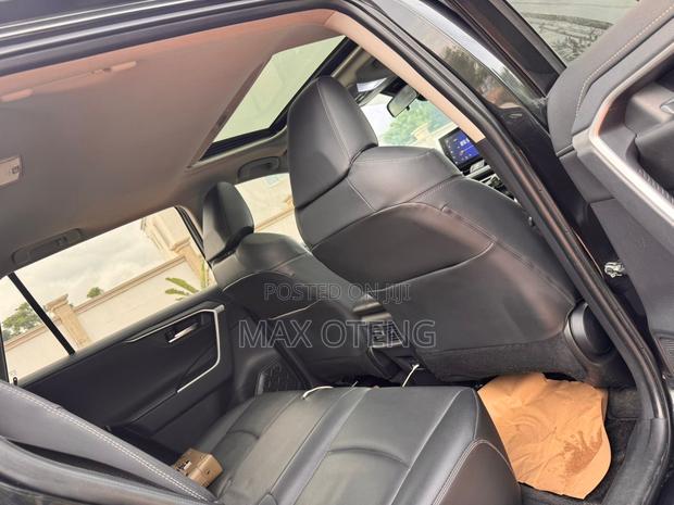 Toyota RAV4 Limited 2022 Black