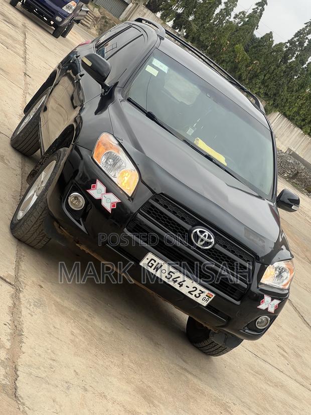 Toyota RAV4 2011 Black