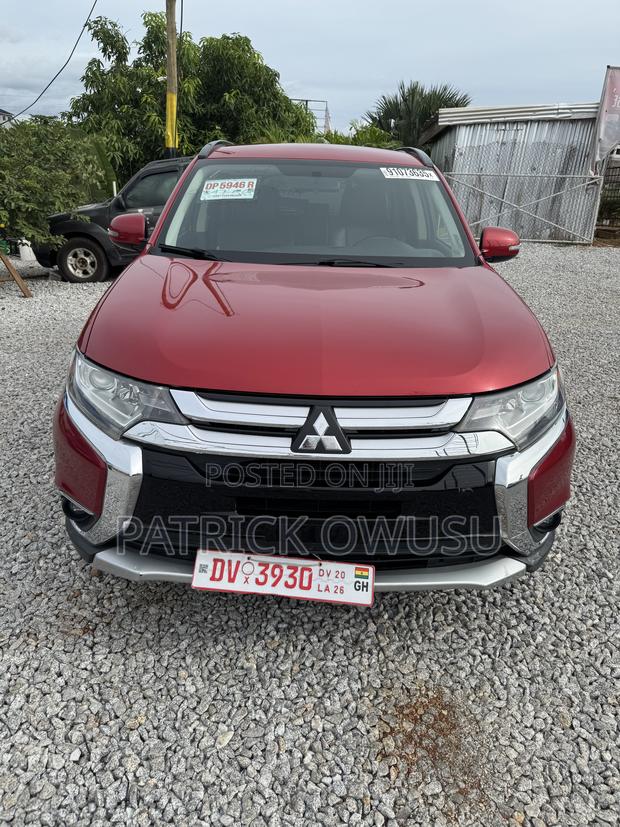 Mitsubishi Outlander 2016 Pink