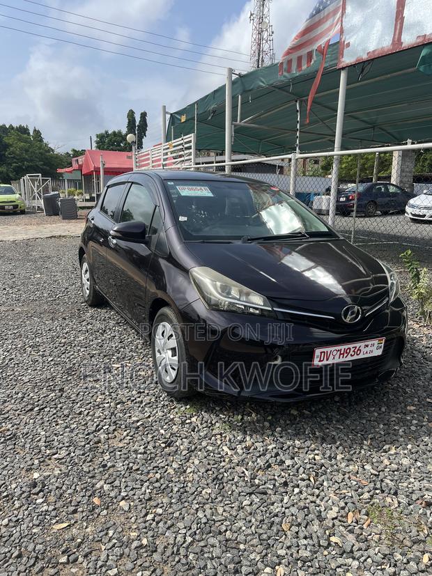 Toyota Vitz 2016 Black