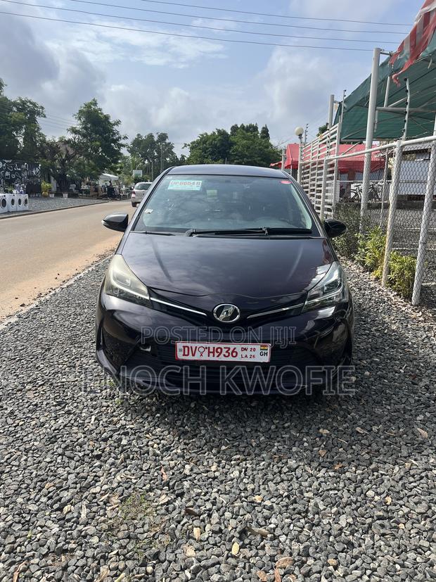 Toyota Vitz 2016 Black