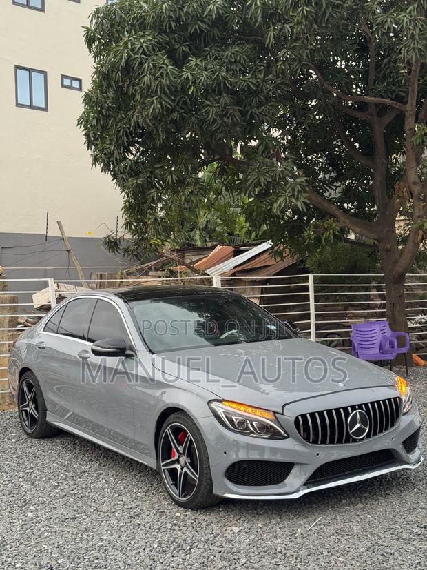 Mercedes-Benz C300 2016 Gray