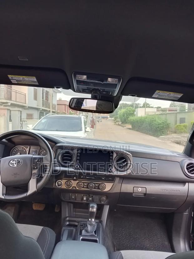 Toyota Tacoma 2023 Gray