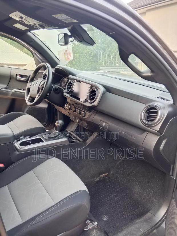 Toyota Tacoma 2023 Gray