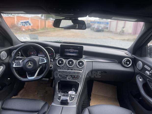 Mercedes-Benz C300 Luxury 4dr AWD 4Matic Sedan (2.0L 4cyl 7A) 2015