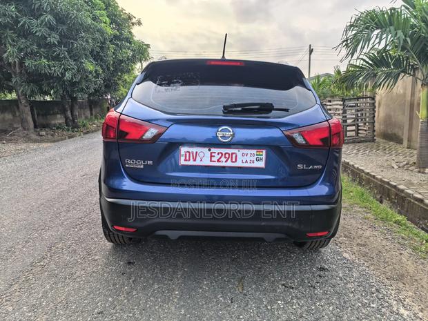 Nissan Rogue Sport 2018 Blue