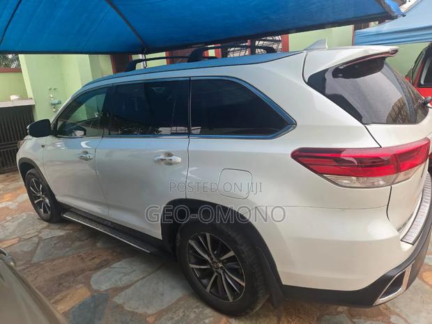 Toyota Highlander 2019 White