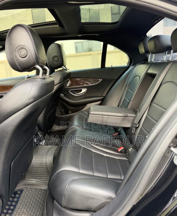 Mercedes-Benz C300 2017 Black