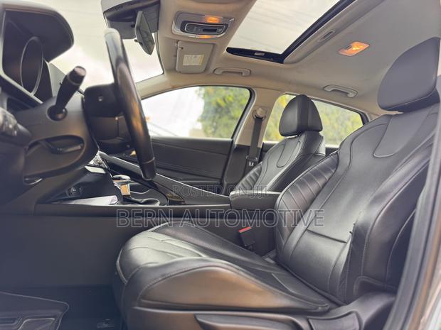 Hyundai Elantra Limited 2021