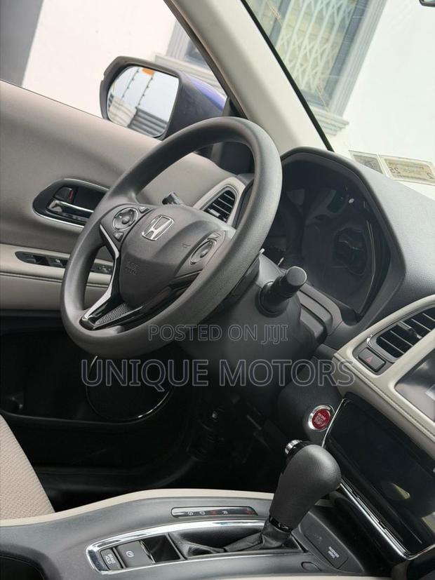 Honda HR-V 4dr SUV (1.5L 4cyl CVT) 2016 Blue