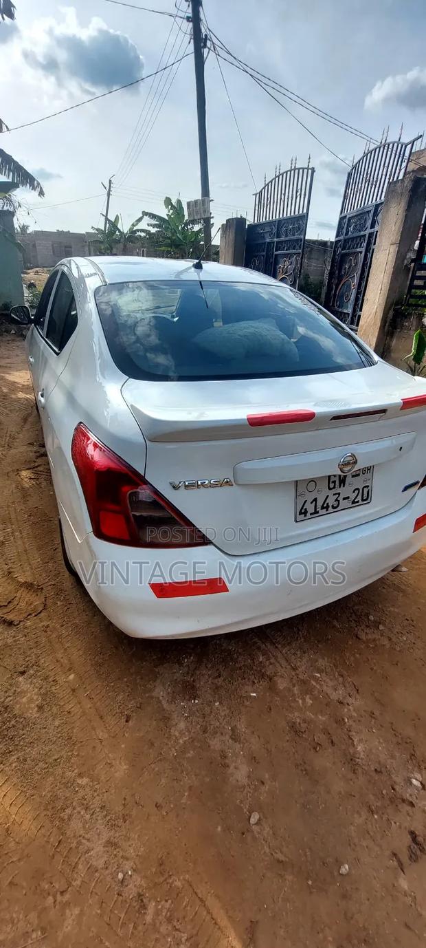 Nissan Versa 2015 White