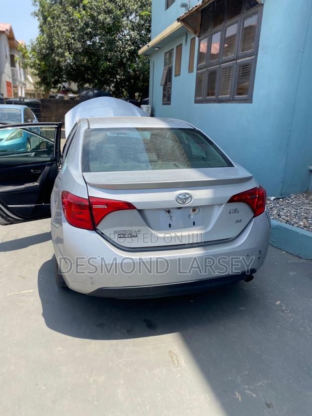 Toyota Corolla SE 4dr Sedan (1.8L 4cyl CVT) 2017 Silver