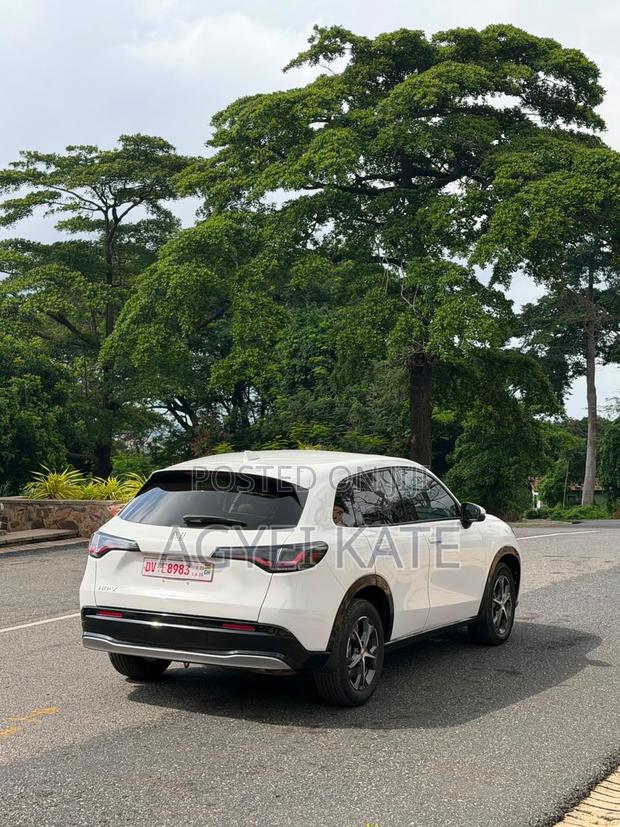 Honda HR-V EX-L 2WD CVT 2024 White