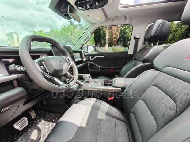 Jetour T2 2025 Gray