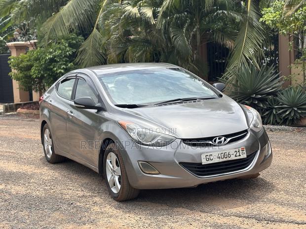 Hyundai Elantra 2013 Silver