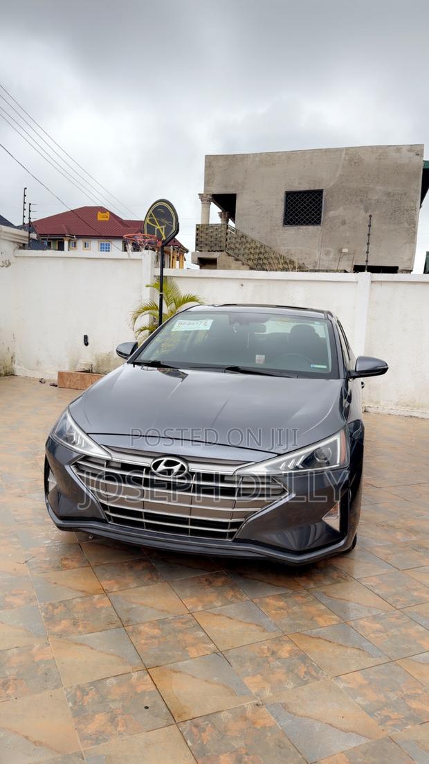 Hyundai Elantra 2019 Beige