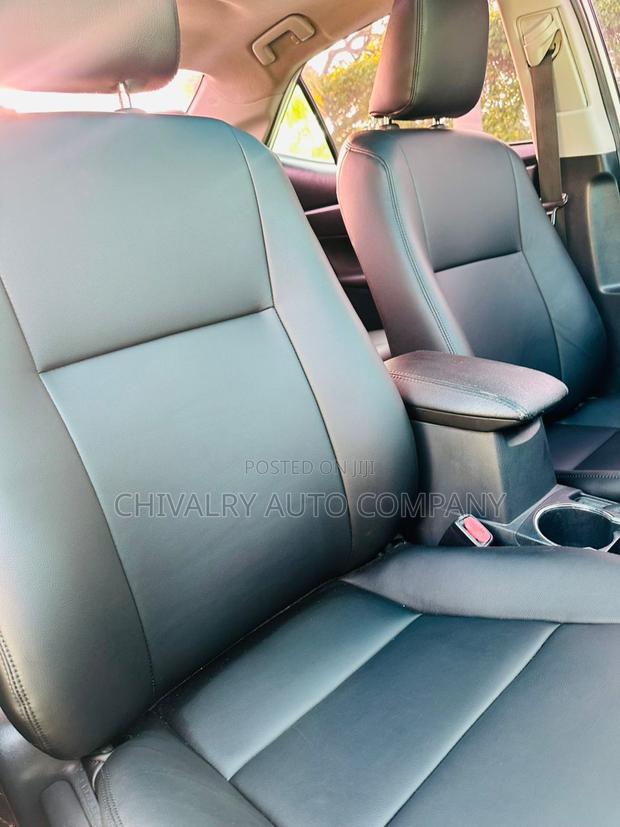 Toyota Corolla L 2020 White