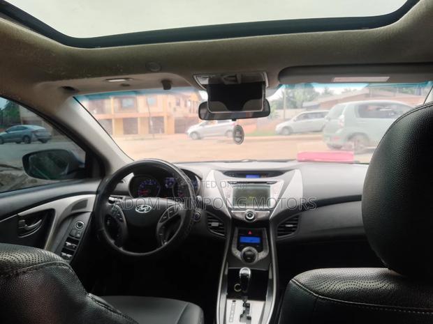 Hyundai Elantra 2012 Gray