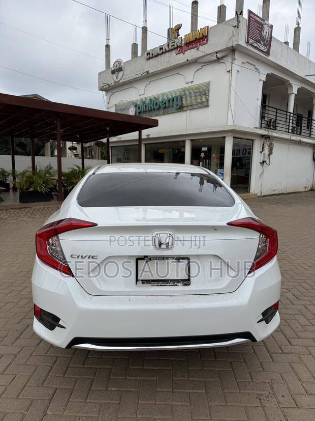 Honda Civic EX 2021 White