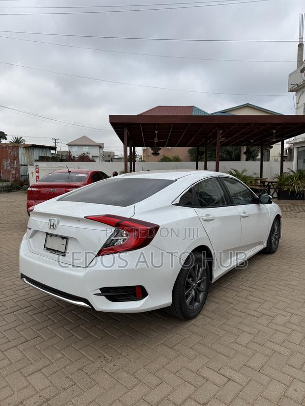 Honda Civic EX 2021 White