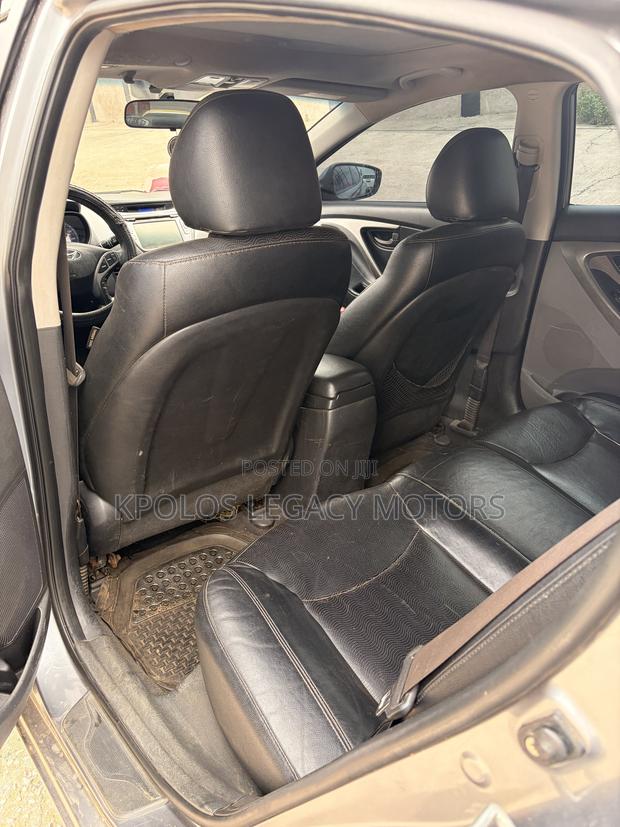 Hyundai Elantra Limited 2012 Gray