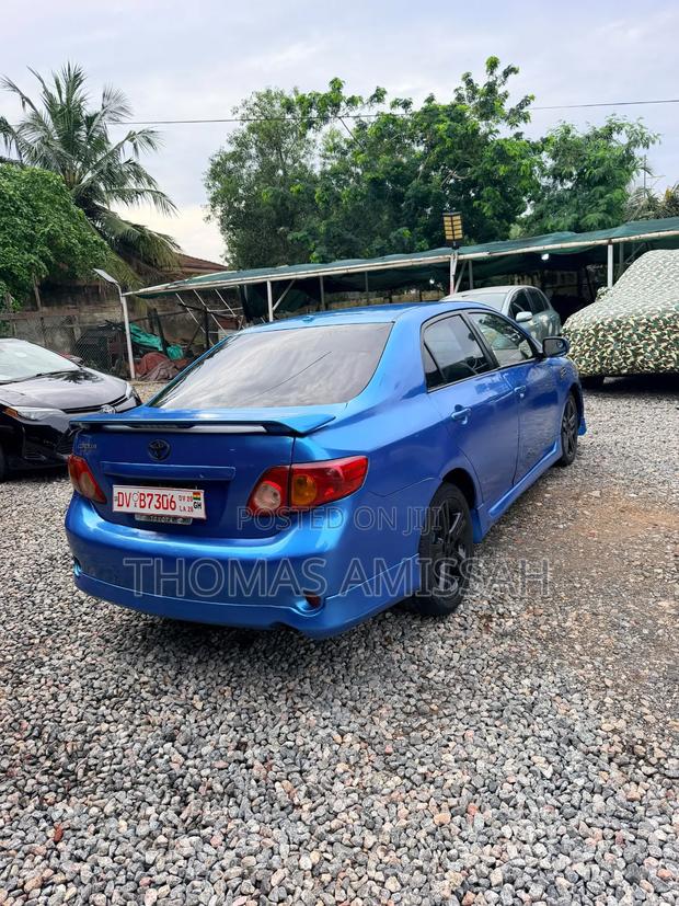 Toyota Corolla 2010 Blue