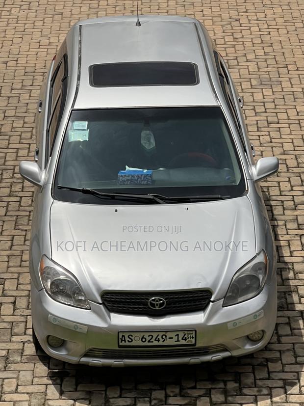 Toyota Matrix Hatchback FWD (1.8L 4cyl 5M) 2006 Silver