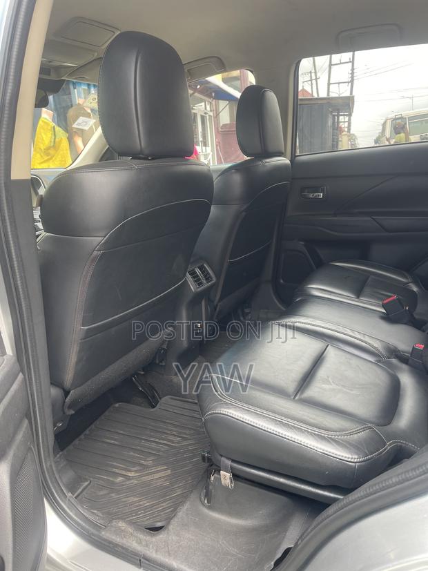 Mitsubishi Outlander SEL FWD 2020 Gray