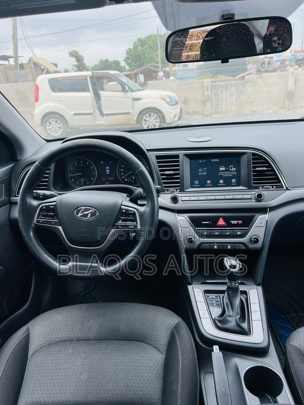 Hyundai Elantra 2016 Blue