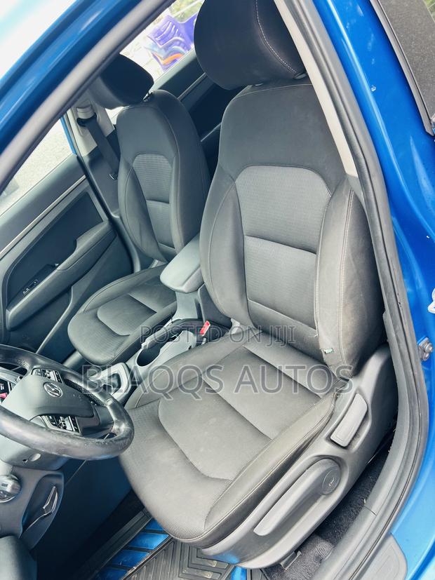 Hyundai Elantra 2016 Blue