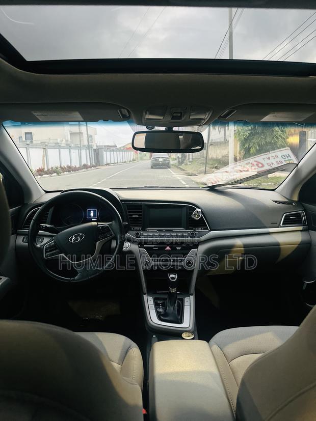 Hyundai Elantra 2018 Blue
