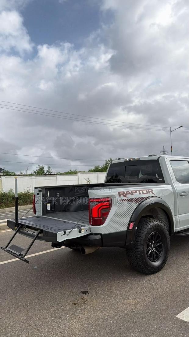 Ford F-150 2025 White