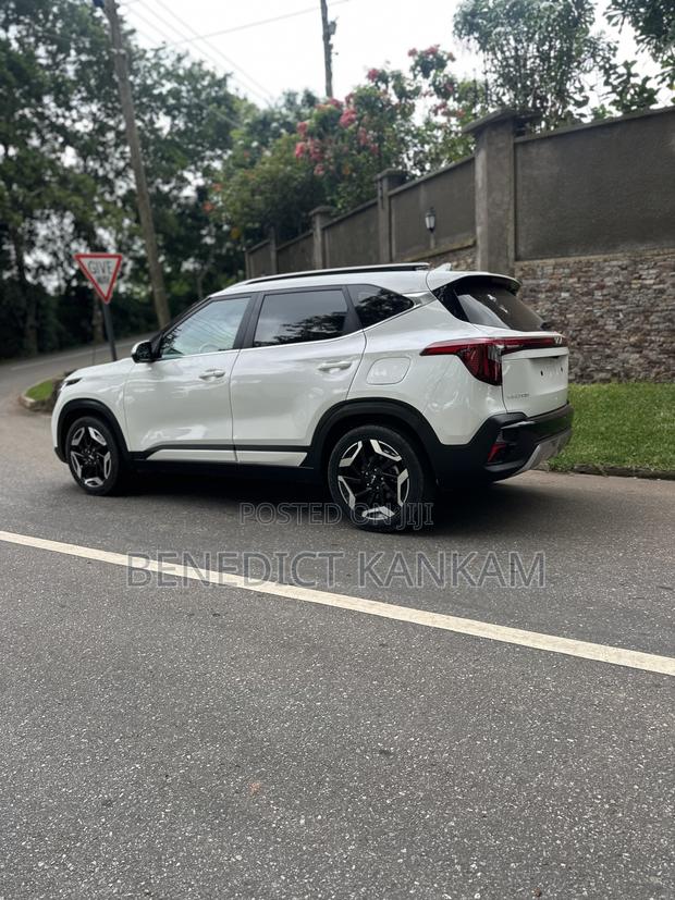 Kia Seltos 2025 White