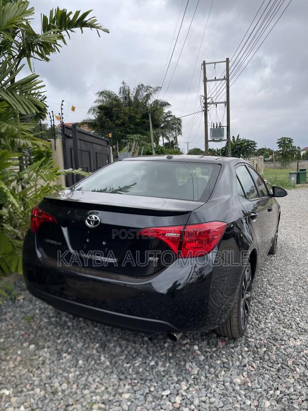 Toyota Corolla 2017 Black