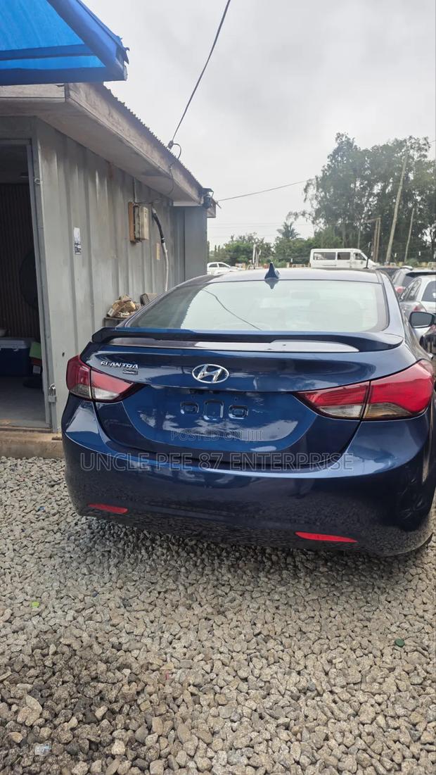 Hyundai Elantra 2016 Blue